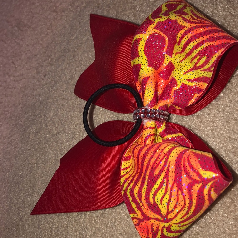 Cheer bow - Picture 2 of 2